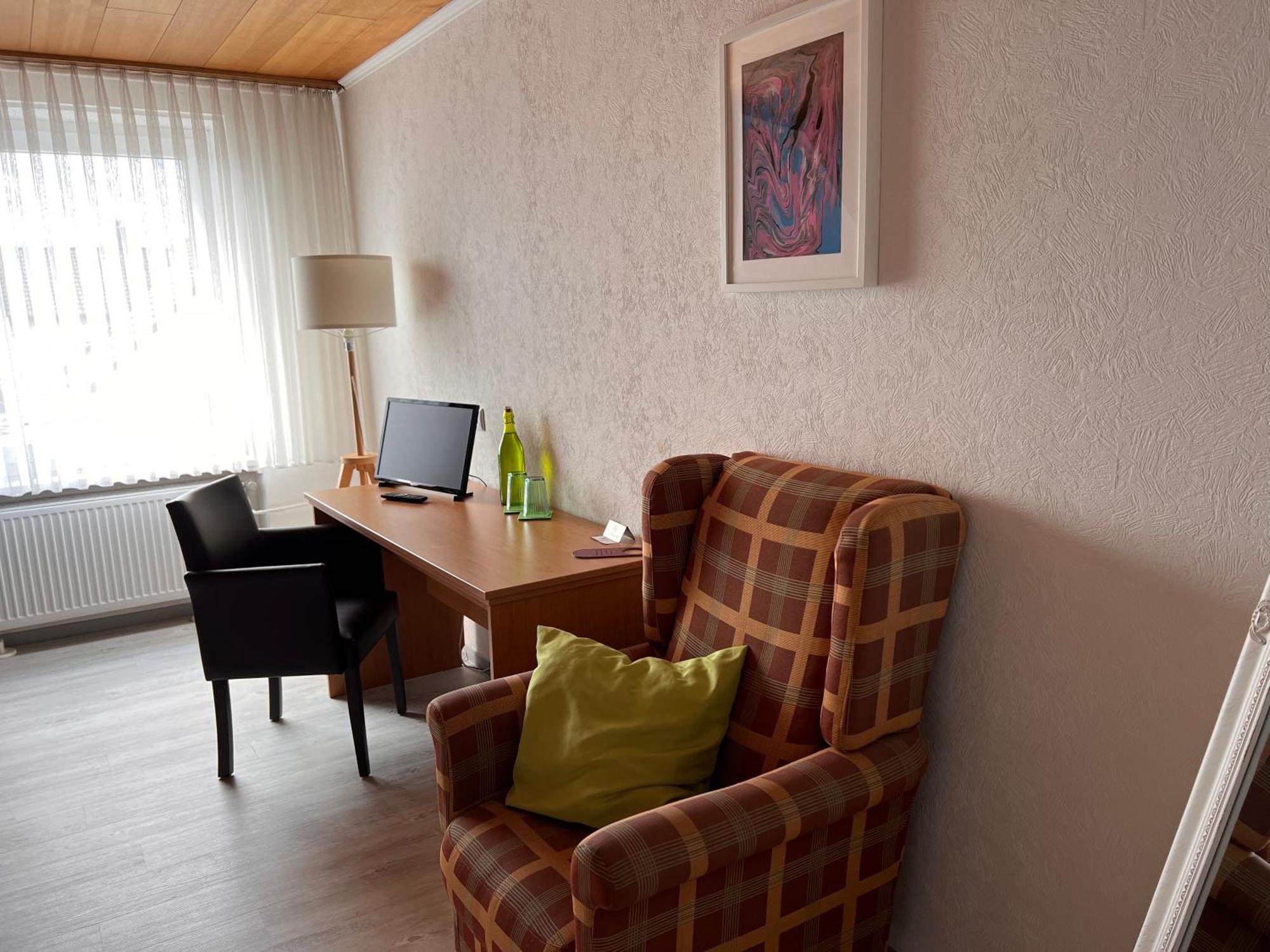 Hotel Restaurant Koerber Garbsen Bagian luar foto