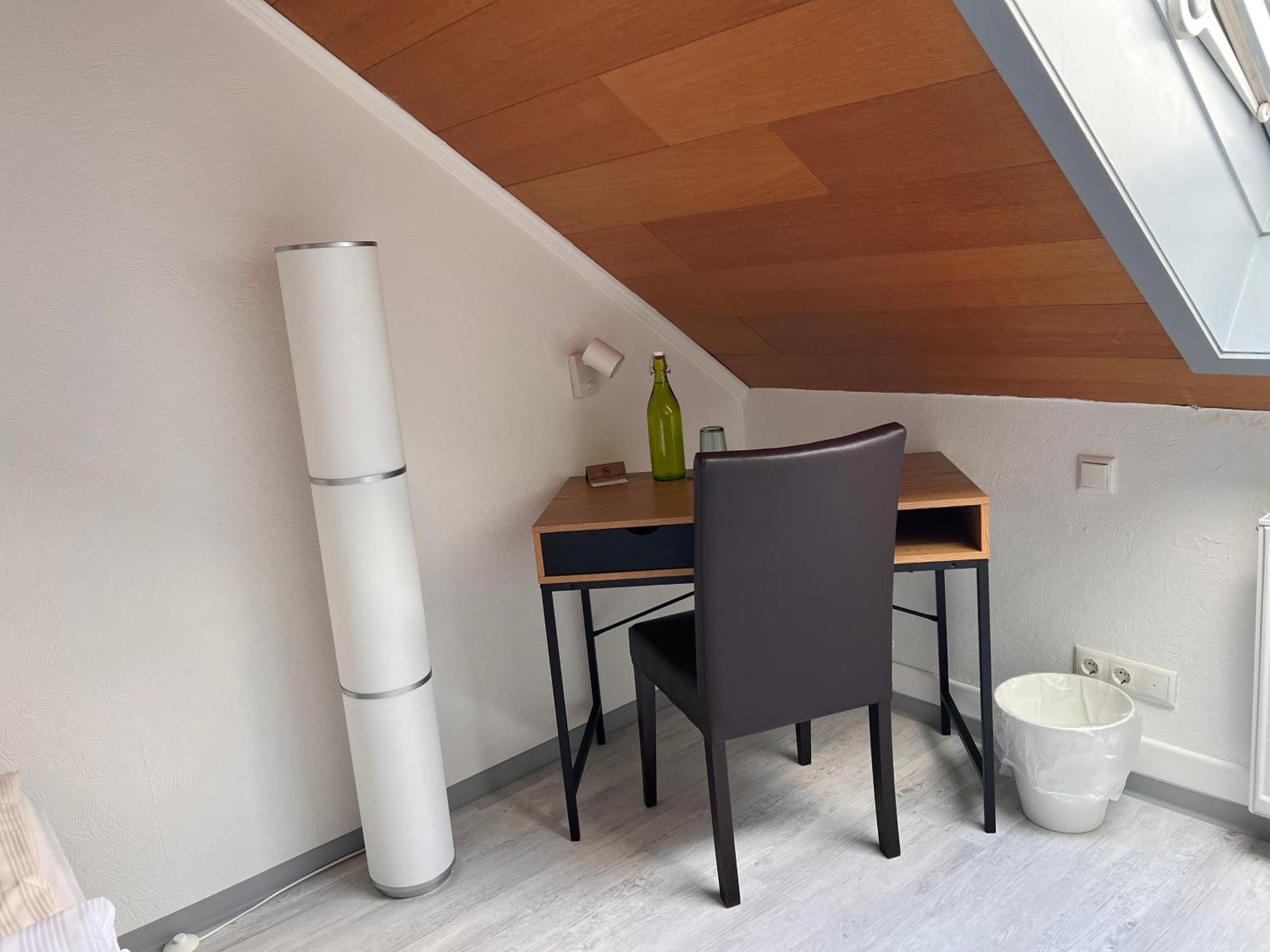 Hotel Restaurant Koerber Garbsen Bagian luar foto